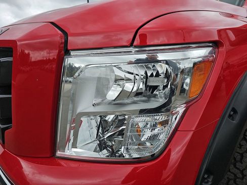 Used 2021 Nissan Titan SV w/ SV Convenience Package image 33