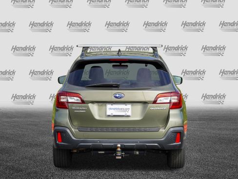 Used 2018 Subaru Outback 2.5i Touring image 7