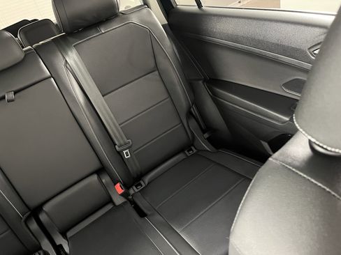 Used 2021 Volkswagen Tiguan SEL image 31