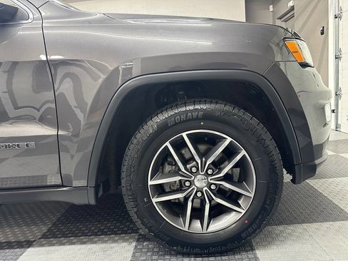 Used 2018 Jeep Grand Cherokee Limited image 7