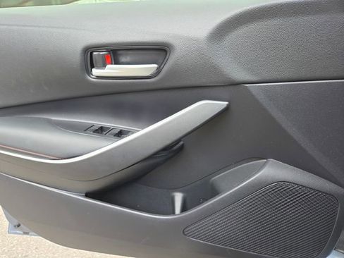 Used 2024 Toyota Corolla SE w/ SE Package FWD image 15