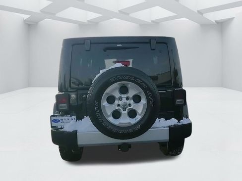 Used 2015 Jeep Wrangler Unlimited Sahara w/ Connectivity Group image 6