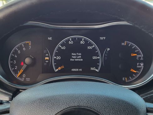 Used 2018 Jeep Grand Cherokee Altitude image 7