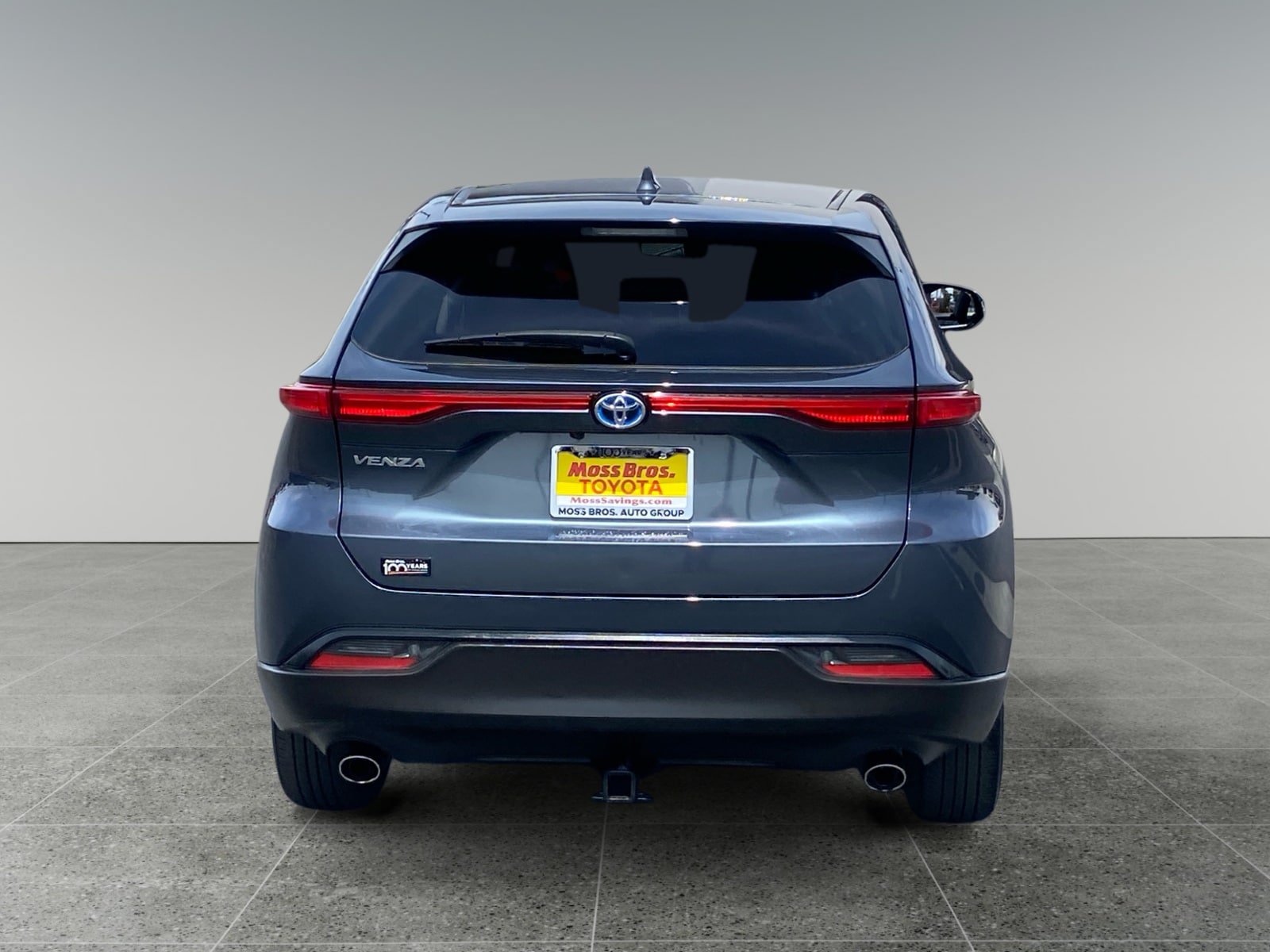 Used 2024 Toyota Venza LE AWD/4WD image 4