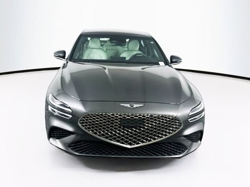 Used 2025 Genesis G70 2.5T image 2