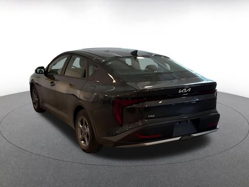 Used 2025 Kia K4 LXS image 11
