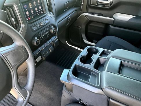 Used 2020 Chevrolet Silverado 1500 Custom w/ Custom Value Package AWD/4WD image 21