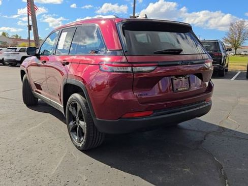 Certified 2023 Jeep Grand Cherokee Altitude image 26