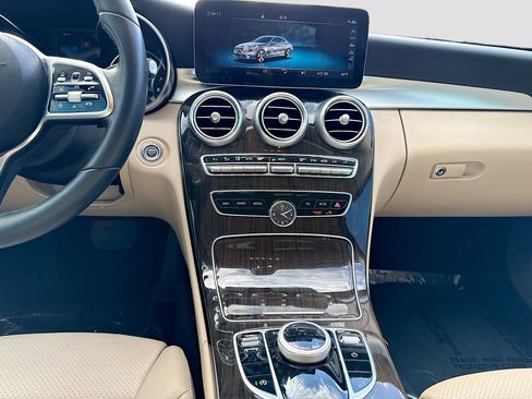 Used 2019 Mercedes-Benz C 300 Sedan image 18