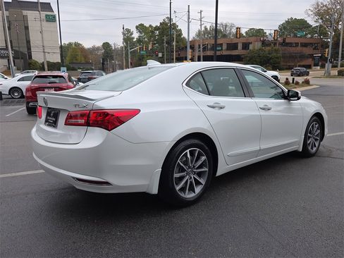 Used 2019 Acura TLX image 5