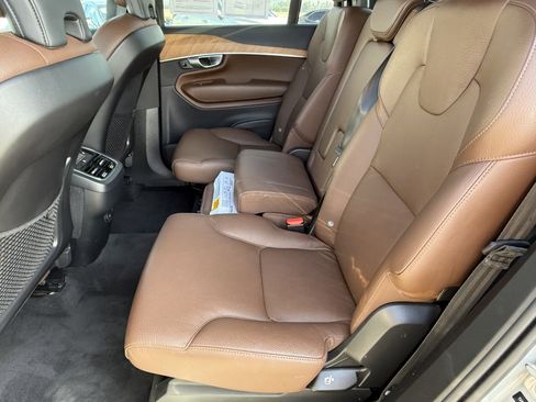 Used 2024 Volvo XC90 B5 Plus image 29