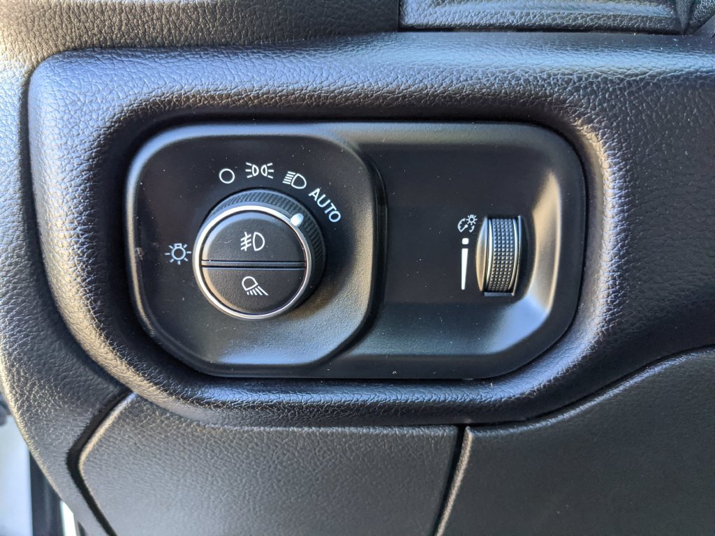 Used 2025 RAM 2500 Big Horn AWD/4WD image 12