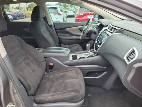 Used 2017 Nissan Murano SV w/ Premium Plus Package image 30