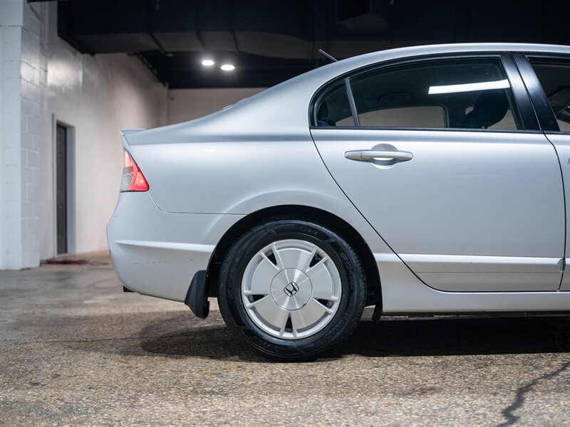 Used 2007 Honda Civic Hybrid Sedan image 11