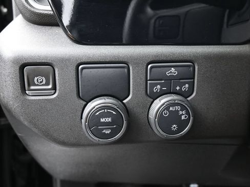 Used 2024 Chevrolet Silverado 1500 LT RWD image 16