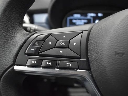 Used 2025 Nissan Versa SV FWD image 22