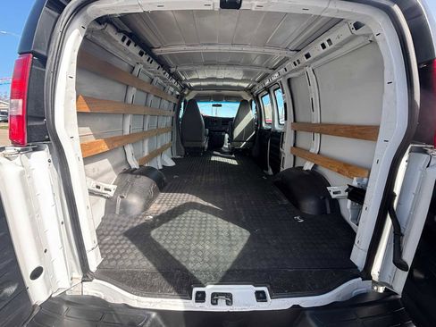 Used 2022 Chevrolet Express 2500 w/ Driver Convenience Package image 11