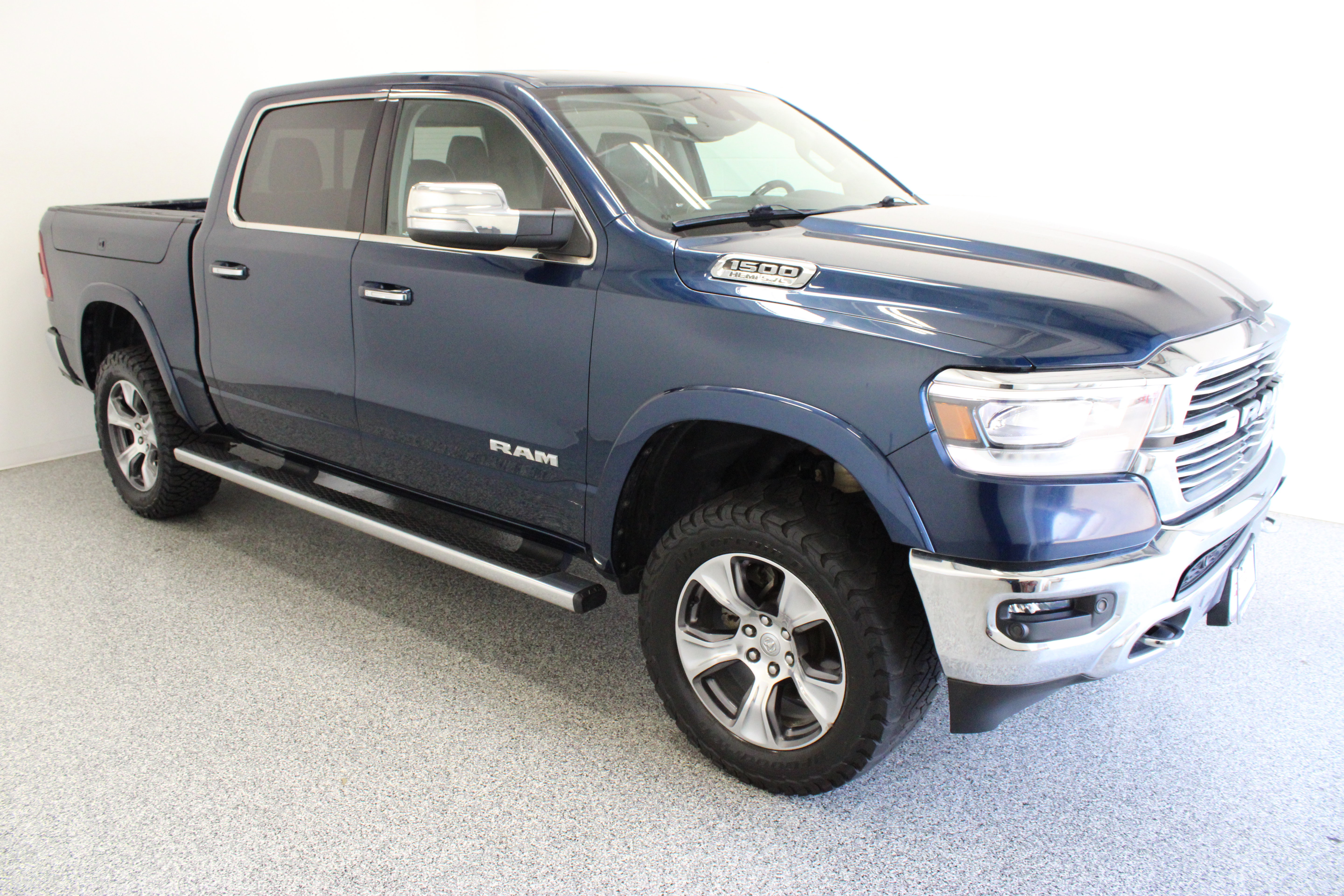 Used 2022 RAM 1500 Laramie AWD/4WD image 4