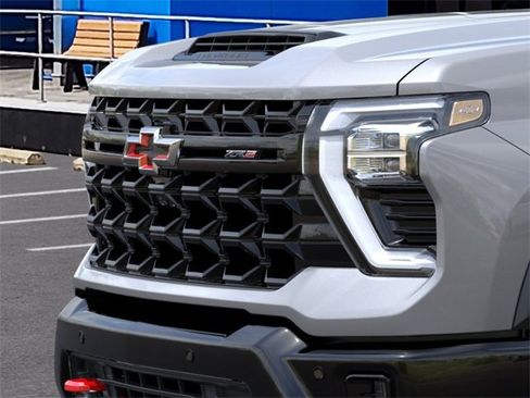 New 2026 Chevrolet Silverado 2500 ZR2 AWD/4WD image 13
