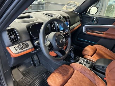 Used 2023 MINI Cooper Countryman SE w/ Storage Package image 2