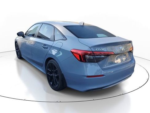 Used 2024 Honda Civic Sport image 4