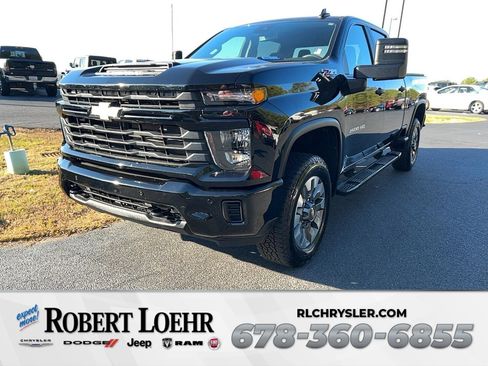Used 2025 Chevrolet Silverado 2500 Custom w/ Custom Value Package image 1