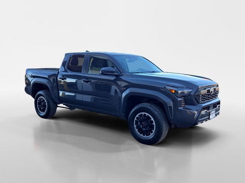 Used 2024 Toyota Tacoma TRD Off-Road image 8