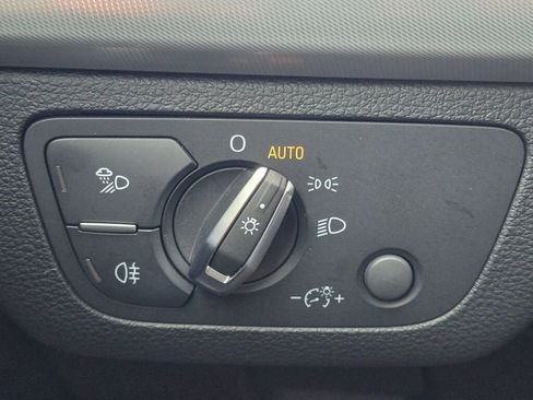 Used 2025 Audi Q5 2.0T Premium image 37