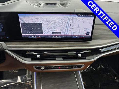 Used 2024 BMW X7 M60i w/ Executive Package image 23