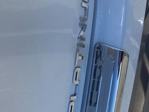 Used 2022 Toyota Highlander Platinum image 9