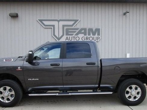 New 2024 RAM 2500 Big Horn w/ Towing Technology Group image 4