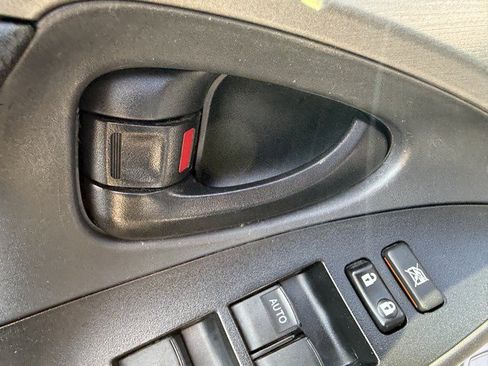 Used 2010 Toyota RAV4 Limited AWD/4WD image 14