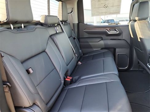 New 2026 GMC Sierra 1500 SLT image 22