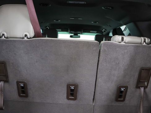 Used 2022 Chevrolet Tahoe LT image 33