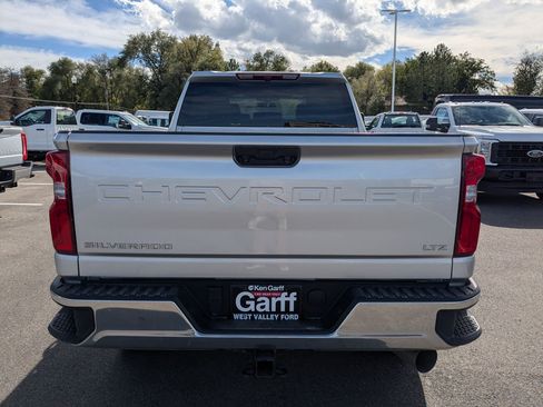 Used 2022 Chevrolet Silverado 3500 LTZ image 4