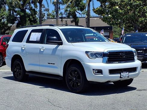 Used 2022 Toyota Sequoia TRD Sport AWD/4WD image 6