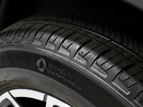 Certified 2025 Ford Bronco Sport Outer Banks w/ Outer Banks Tech Package+ image 21