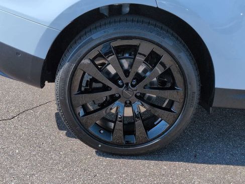 New 2026 Land Rover Range Rover Sport SE image 13