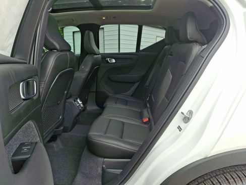 New 2026 Volvo XC40 B5 Ultra w/ Protection Package Premier image 13