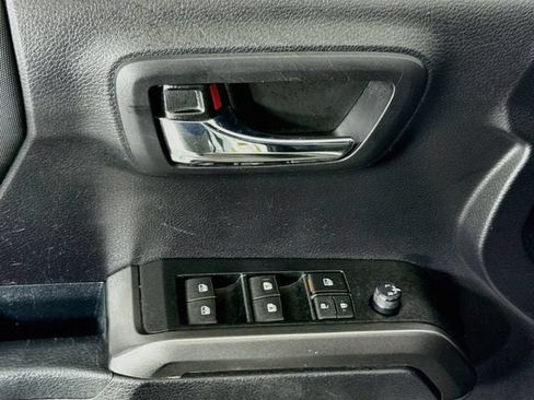 Certified 2020 Toyota Tacoma TRD Off-Road w/ Technology Package AWD/4WD image 20