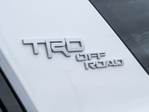 Used 2024 Toyota 4Runner TRD Off-Road image 9