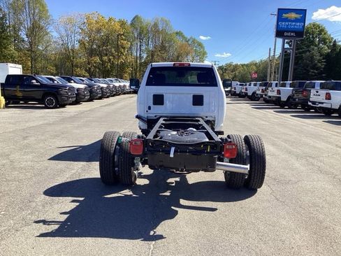 New 2025 RAM 5500 Tradesman AWD/4WD image 6