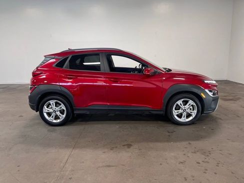 Used 2022 Hyundai Kona SEL w/ Convenience Package image 2