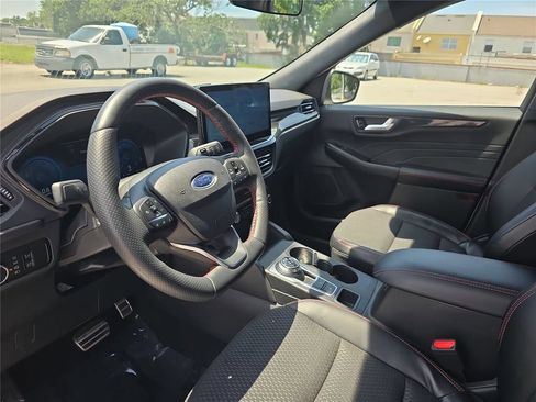Used 2023 Ford Escape ST-Line Select w/ Tech Pack #2 AWD/4WD image 19