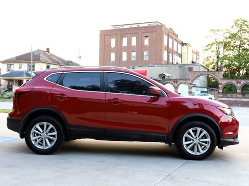 Used 2017 Nissan Rogue Sport SV image 8