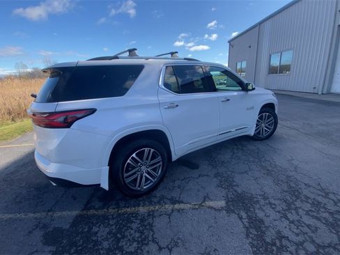 Certified 2022 Chevrolet Traverse High Country w/ LPO, Floor Liner Package image 8