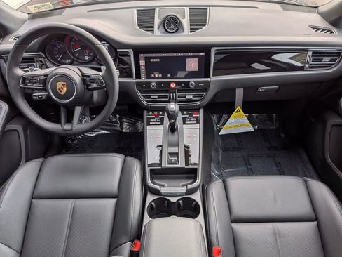 Certified 2026 Porsche Macan AWD/4WD image 21