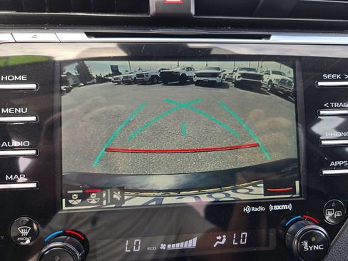 Used 2020 Toyota Camry XLE FWD image 7
