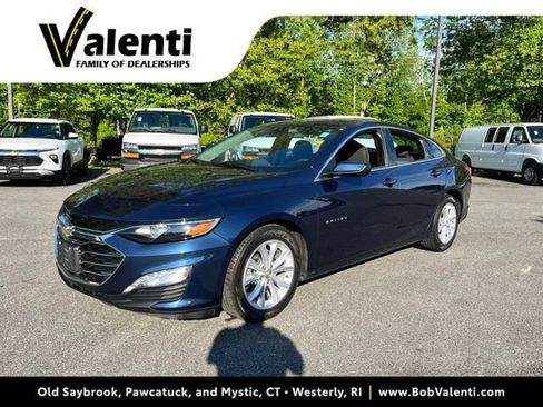 Used 2019 Chevrolet Malibu LT FWD image 1