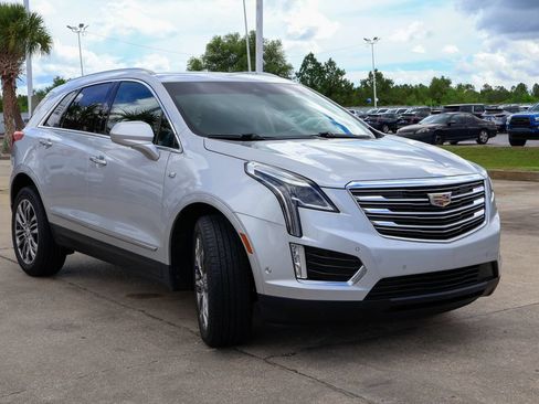 Used 2019 Cadillac XT5 Premium Luxury w/ Driver Assist Package FWD image 27